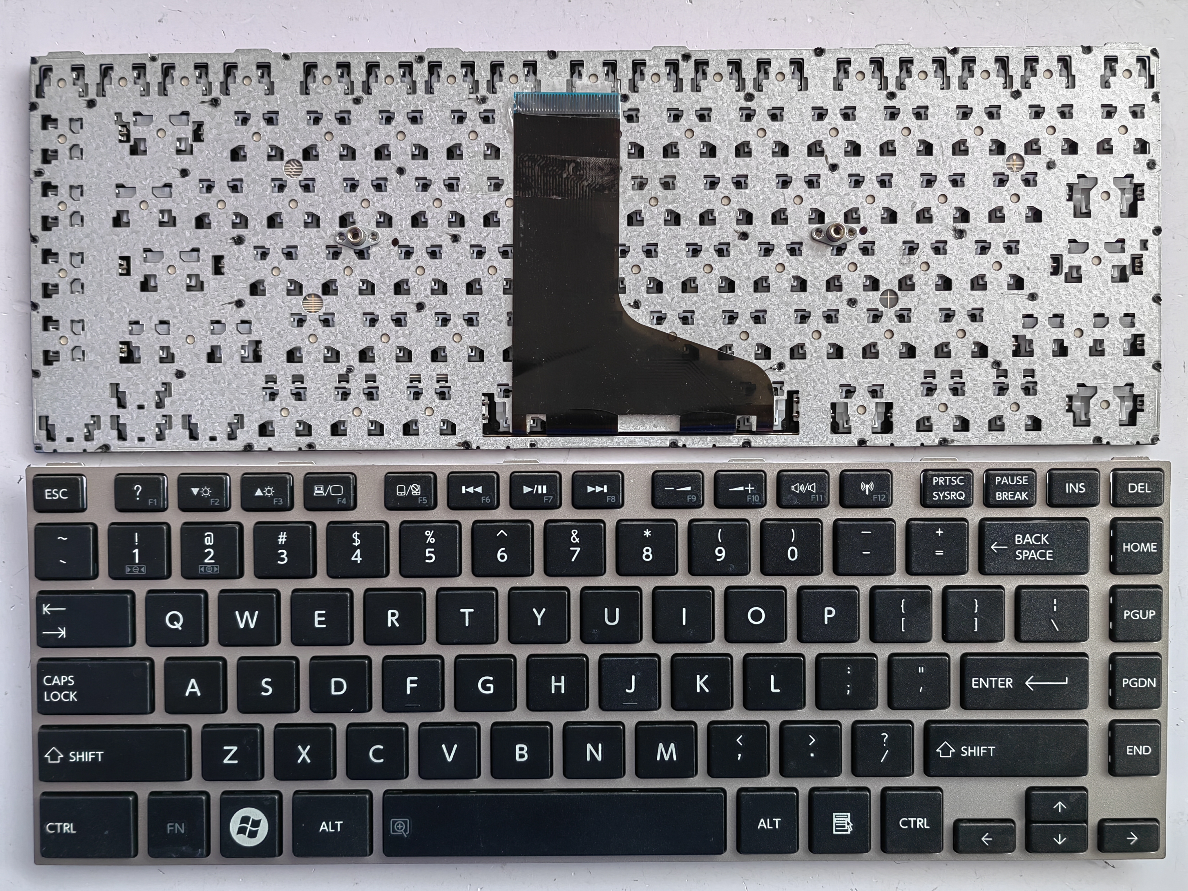 Picture of New Replacement Laptop Keyboard For TOSHIBA M40-A SILVER FRAME BLACK US Layout